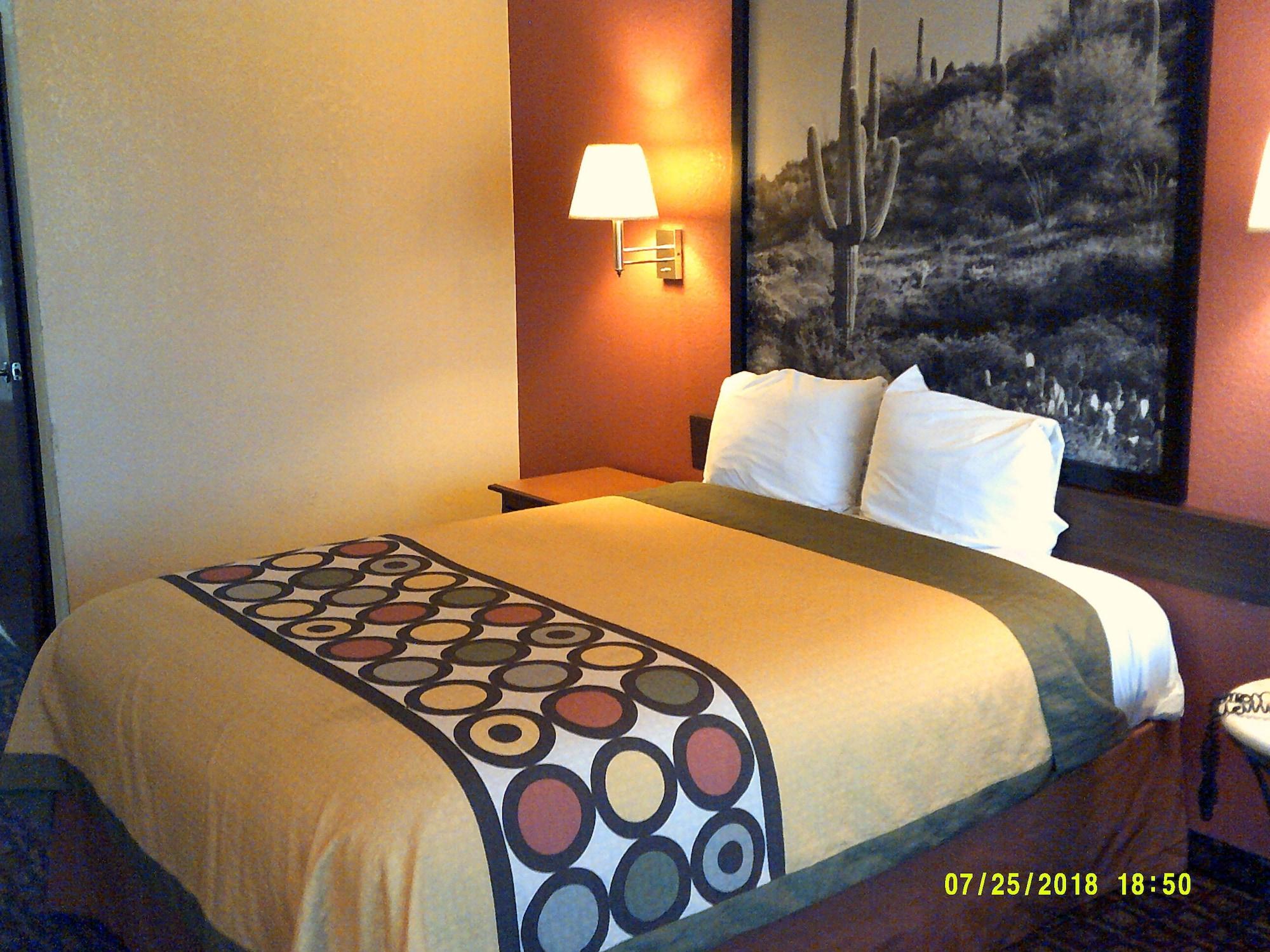 Super 8 By Wyndham Tucson Downtown Convention Center Hotel Eksteriør billede