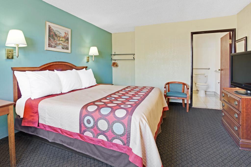 Super 8 By Wyndham Tucson Downtown Convention Center Hotel Eksteriør billede